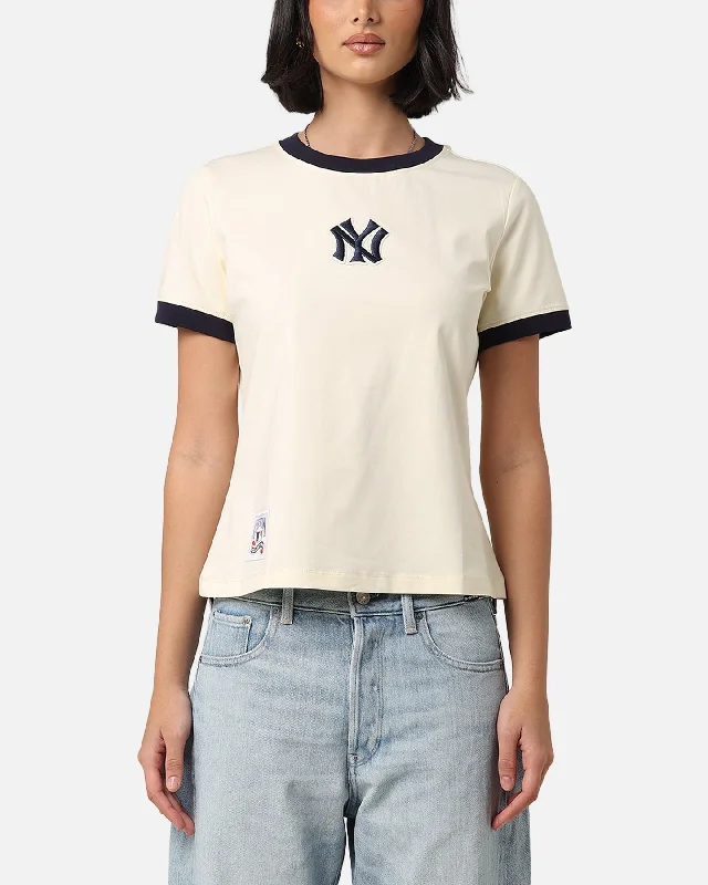 Pro Standard Women's New York Yankees Retro T-Shirt Eggshell/Midnight Navy