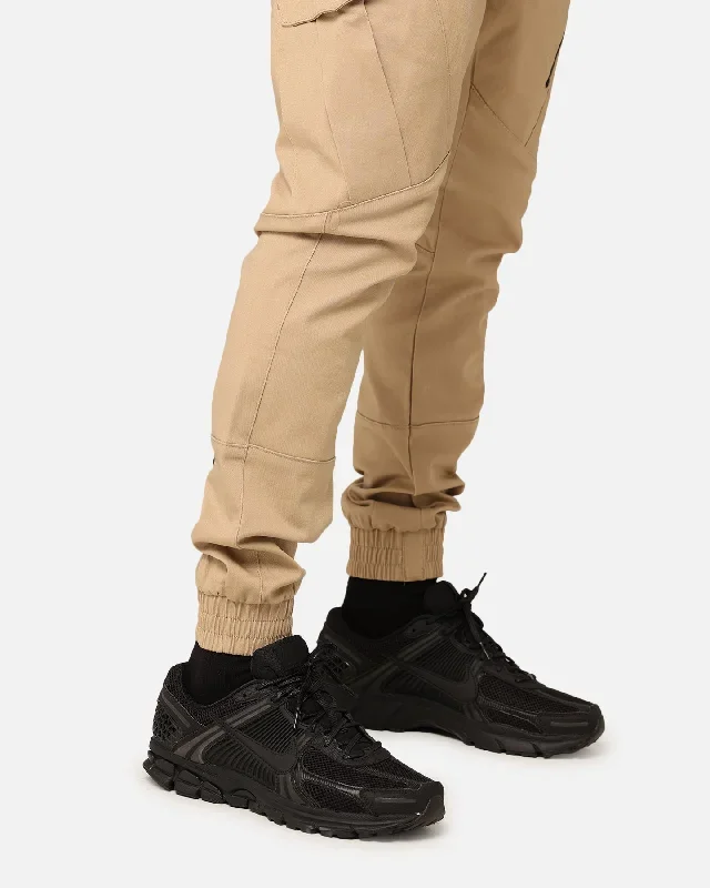 carre-evolution-cargo-joggers-stone-black