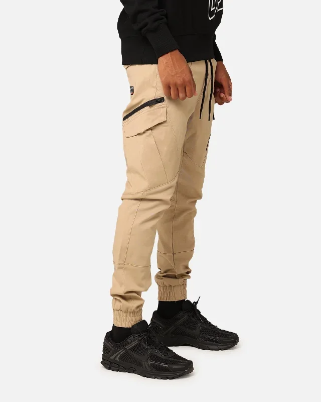 carre-evolution-cargo-joggers-stone-black