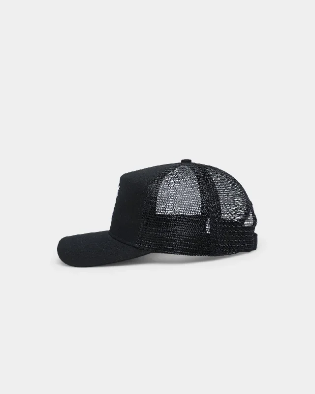 carre-love-trucker-strapback-black