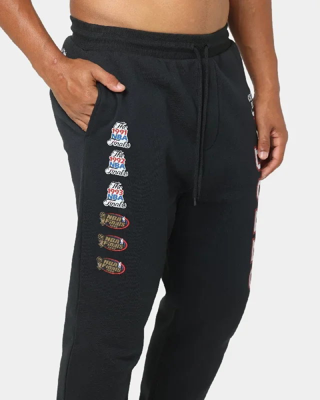 mitchell-ness-chicago-bulls-vintage-finals-sweat-pants-faded-black