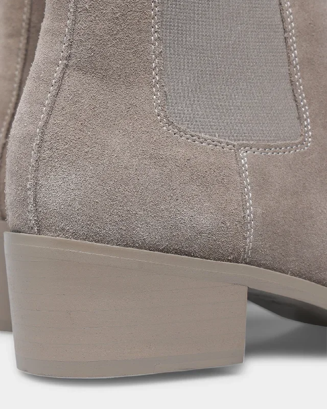 saint-morta-nomad-pointy-toe-chelsea-boot-taupe